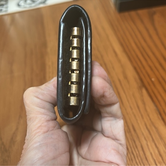 YSL Authentic Yves Saint Laurent Black Leather Key Holder with Gold Hardware - Picture 4 of 12